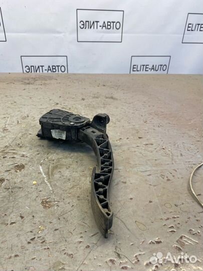 Педаль газа Kia Rio 3 1.4 2016