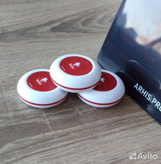 Кнпока вызова официанта и табло отображения вызова