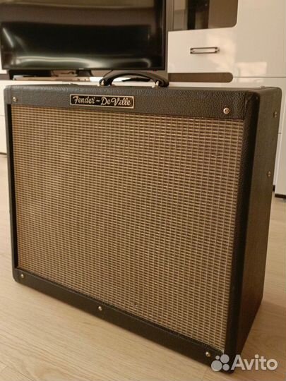 Fender DeVille 212
