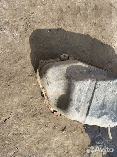 Топливный бак Toyota Yaris