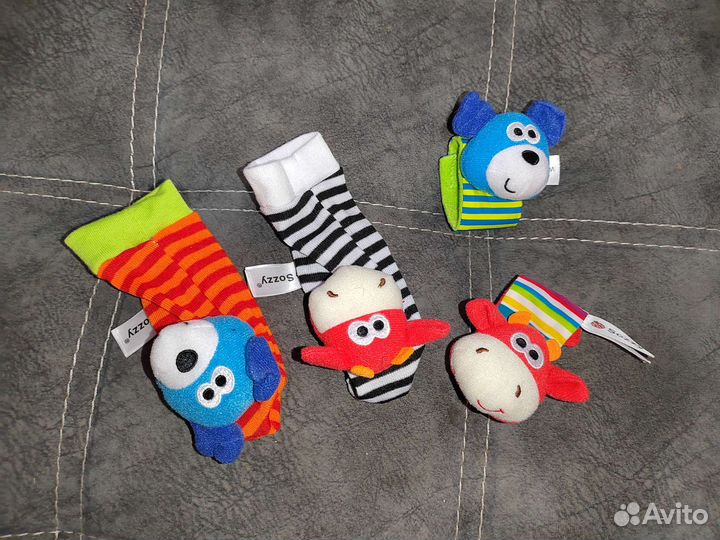 Набор носочки и браслетов с погремушками (0-6 м)