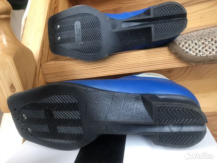 Лыжные ботинки