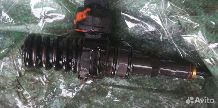 Насос форсунка 1.9 AJM 115 л.с. VW Passat B5