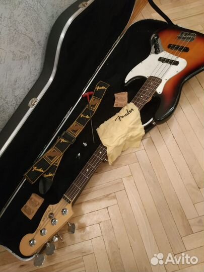 Бас-гитара fender