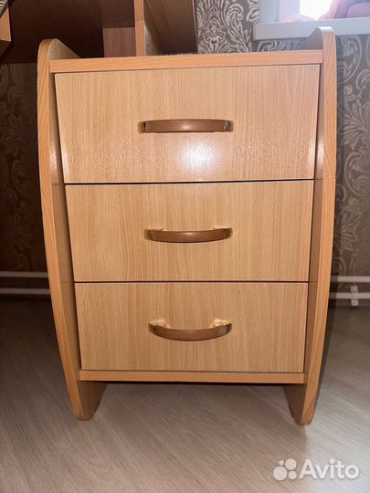 Компьютерный стол