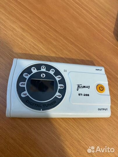 Гитарный тюнер Framus ET - 208
