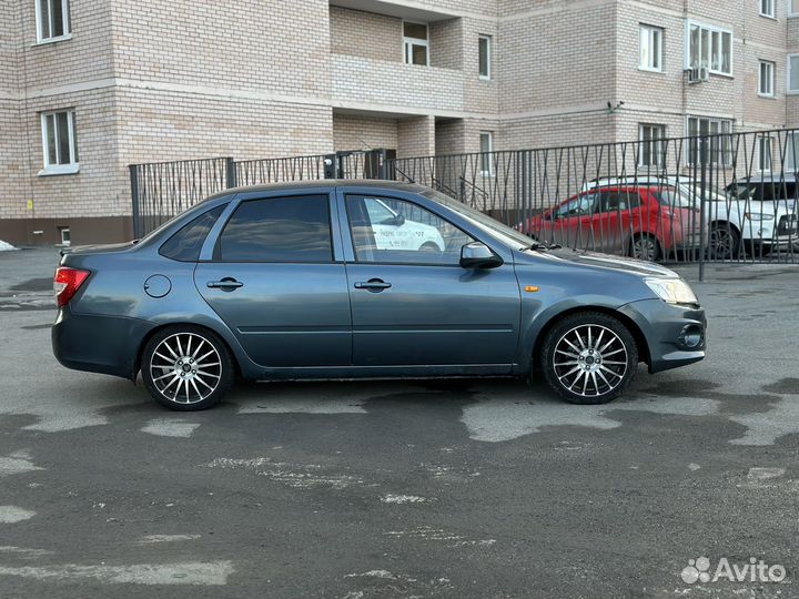LADA Granta 1.6 МТ, 2014, 100 000 км