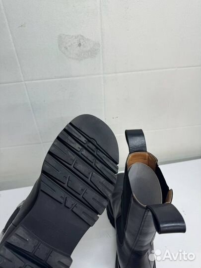 Bottega veneta black leather shoes