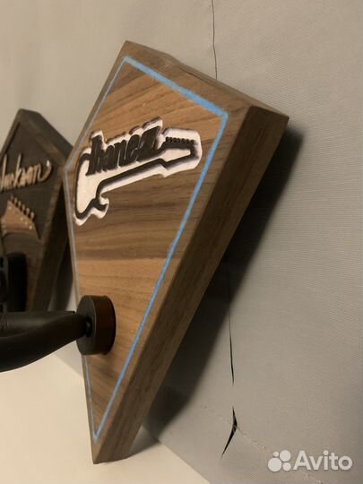 Держатель для гитары