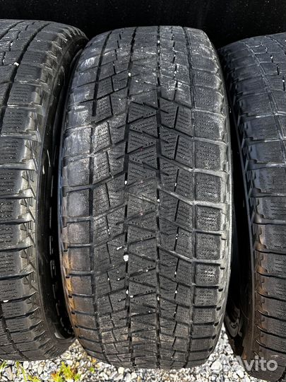 Bridgestone Blizzak DM-V1 215/60 R17 96R