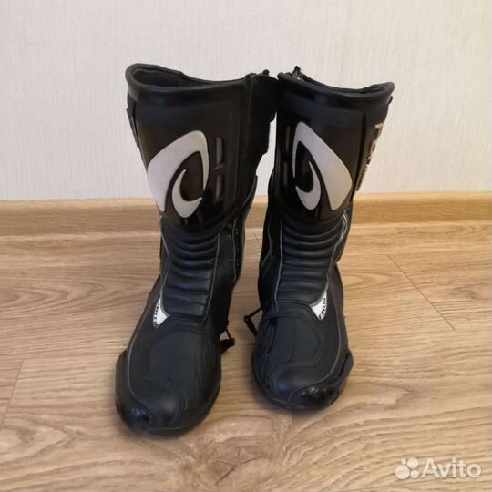 Мотоботы Forma