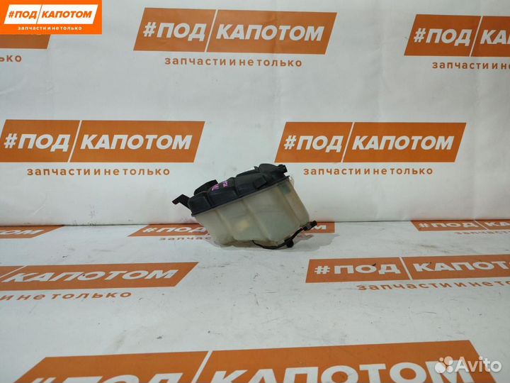 Бачок расширительный Volvo XC60 2010