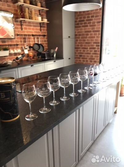 Бокалы с гравировкой, гравировка на стеле