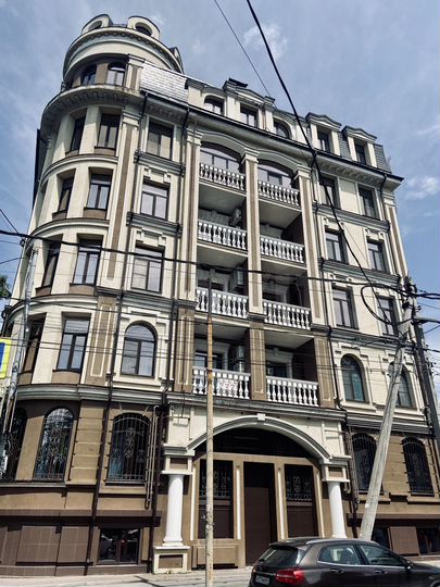 5-к. квартира, 160,7 м², 6/6 эт.