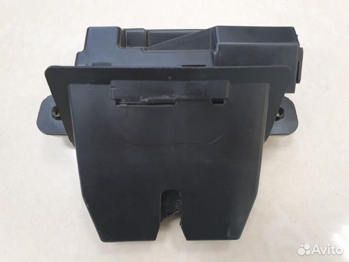 Замок багажника Ford Fiesta CB1 spja 2009