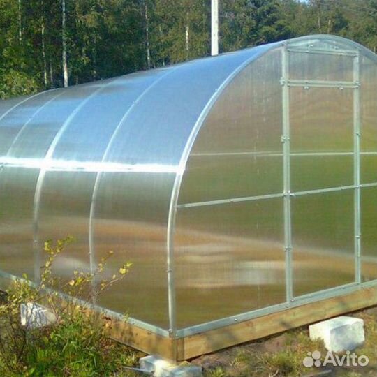 Теплица с поликарбонатом