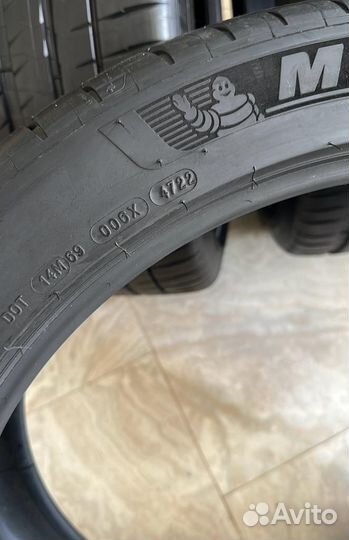 Michelin Pilot Sport 4 S 325/35 R23 и 285/40 R23