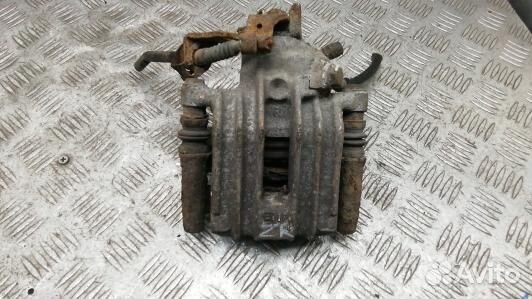 Суппорт тормозной задний правый volkswagen golf 4