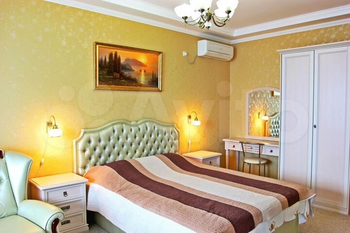 Дом 200 м² на участке 9 сот.