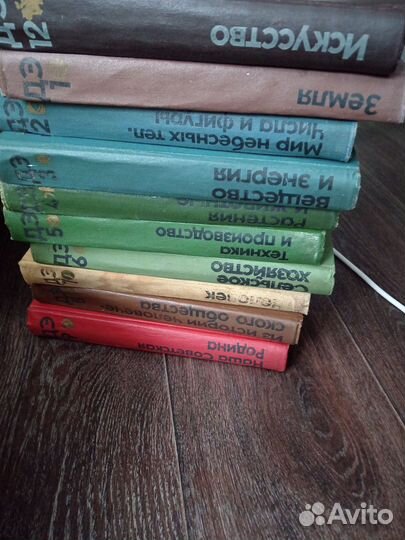 Продам книги