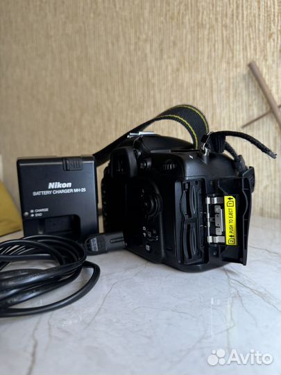 Зеркальный фотоаппарат nikon d7100