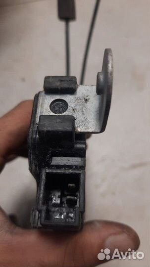 Замок двери задней правой Subaru Forester