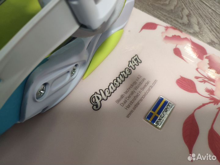 Сноуборд с креплениями 147