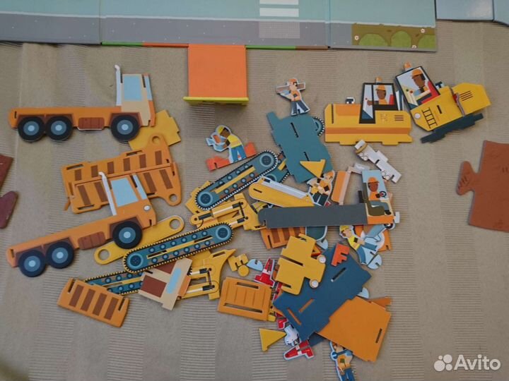 Интерактивный конструктор Маленький инженер Стройк