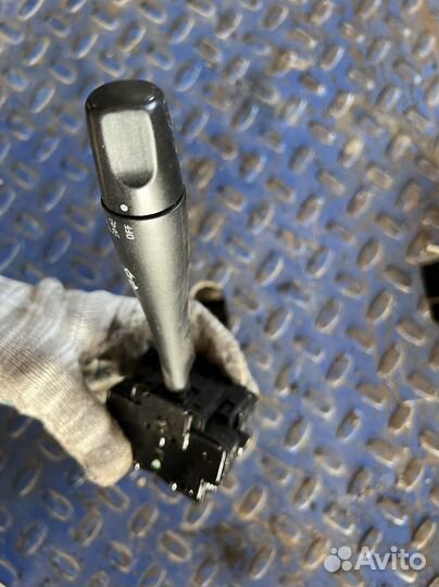 Подрулевой переключатель Nissan Bluebird Sulphy