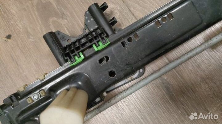 Стеклоподъемник передний правый Land Rover Range