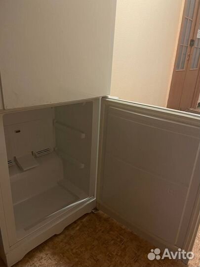 Холодильник Hotpoint HBM 1201.4 F