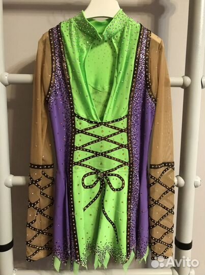 Платье для выступлений для фигурного катания