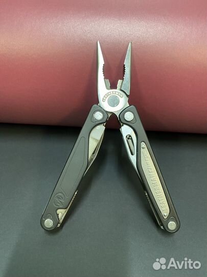 Leatherman charge