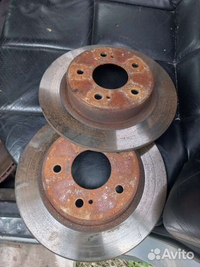 Задние тормозные диски Максима А32