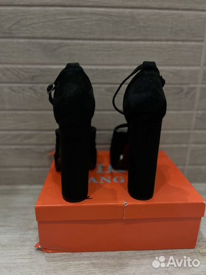 Босоножки Bratz женские 39 размер