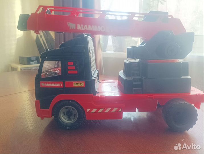 Детский автомобиль