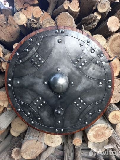 Топоры и щит