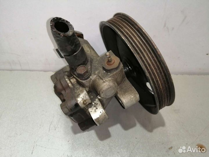 Насос гура 2.0 бензин Hyundai Trajet Sonata EF