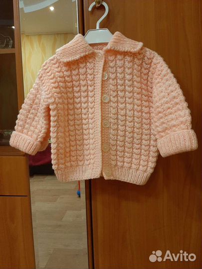 Костюмы вязаные, новые на девочку