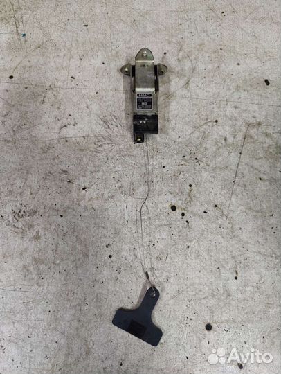 Замок лючка бензобака Hyundai sonata 4 EF