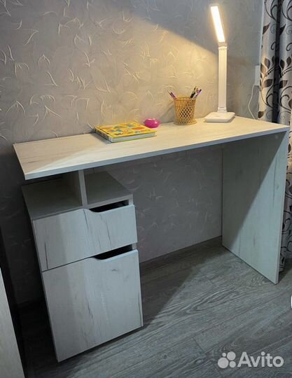 Компьютерный стол Letta бу