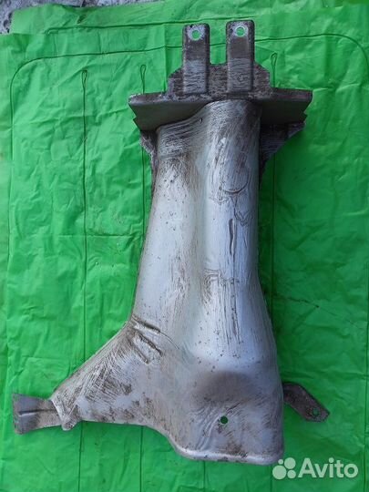 Защита глушителя резонатора Subaru Tribeca WXF 08г