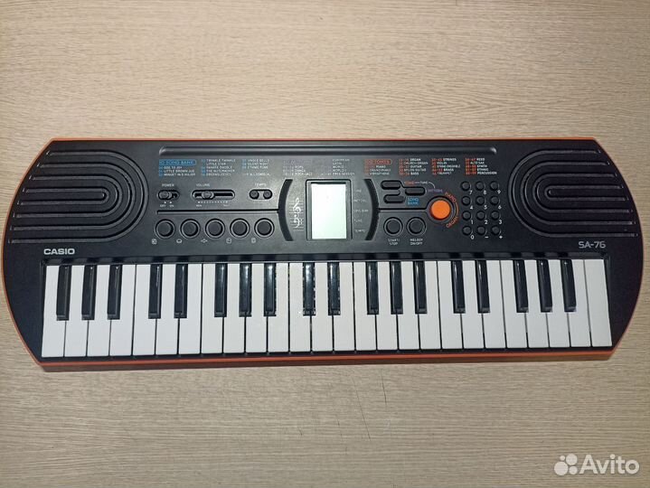 Мини-синтезатор Casio SA-76