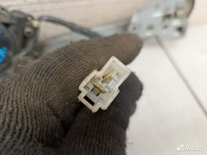 Стеклоподъемник электрический передний левый