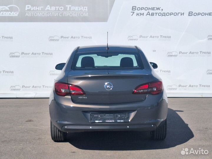 Opel Astra 1.6 МТ, 2012, 68 400 км