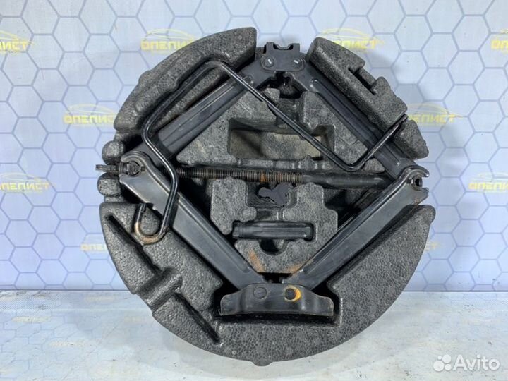 Домкрат Opel Astra J