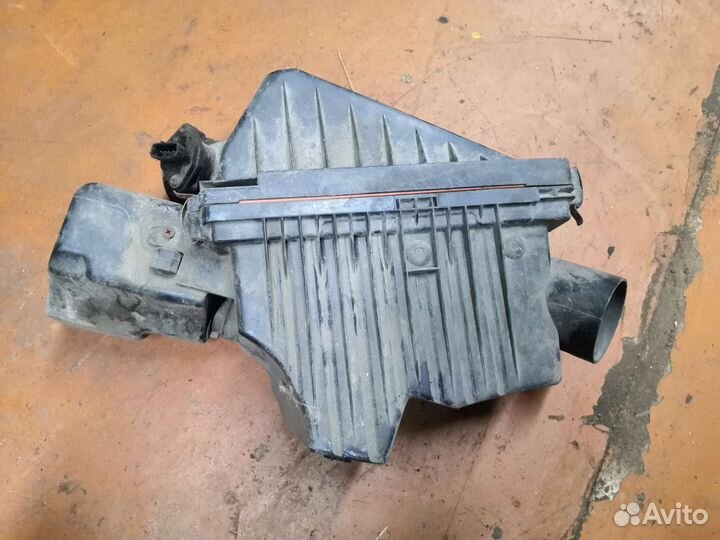 Корпус воздушного фильтра(дмрв) Nissan primera p12