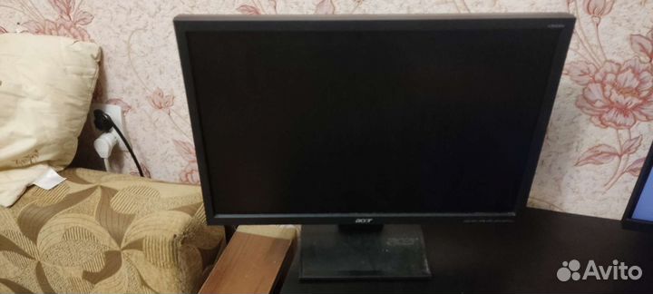 Монитор Acer v223w