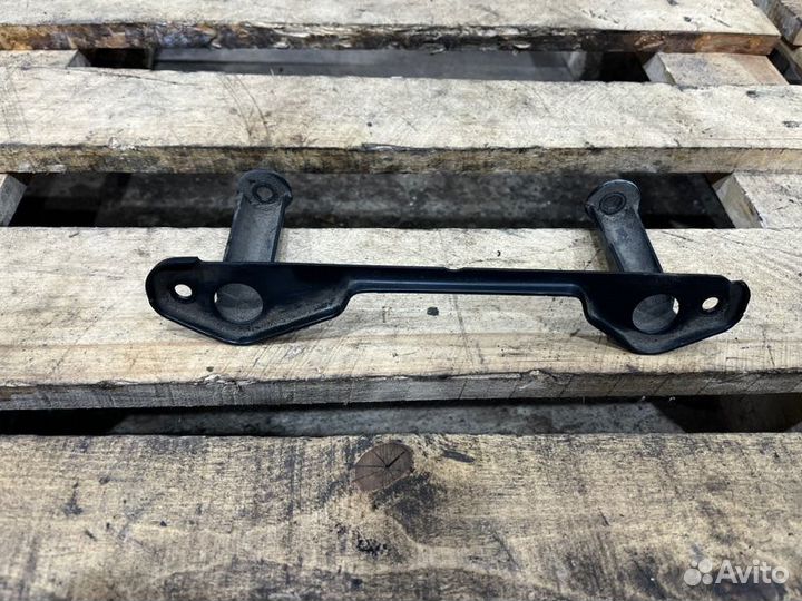 Кронштейн впускного коллектора Bmw 1 E87 N46B20