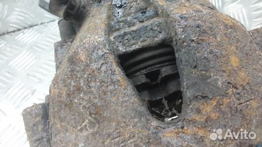 Суппорт тормозной передний правый opel meriva A (E